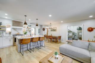 Walk to Big Bear Marina Modern Home with Hot Tub! - Big Bear Lake - 0