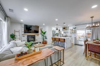 Walk to Big Bear Marina Modern Home with Hot Tub! - Big Bear Lake - 4