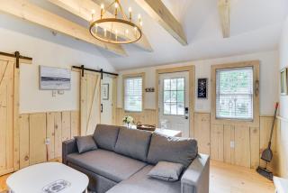 Walk to Shops and Dining Cozy Osterville Cottage - Osterville - 5
