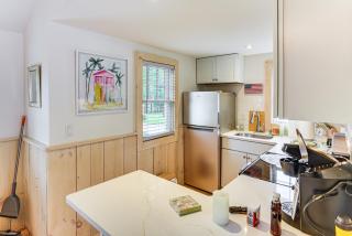 Walk to Shops and Dining Cozy Osterville Cottage - Osterville - 1