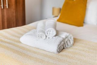 Elegant 1-Bed Comfort in Shenfield Centre - 5