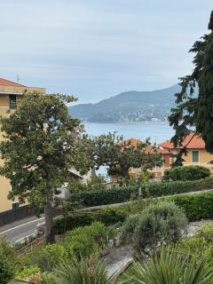 WELCOME RIVIERA Primavera 1A Vista mare- spazioso e comodo appartamento-wifi-aria condizionata garage a pagamento 15 euro al giorno - Rapallo - 0