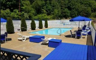 Sun & Serenity, Laconia Condo with Pool and BBQ Deck - 2