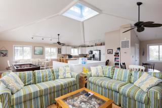 Semi-Oceanfront with Heated Pool Cabana Ocean Views - Corolla - 4