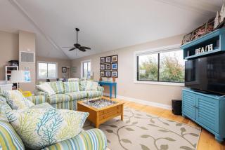 Semi-Oceanfront with Heated Pool Cabana Ocean Views - Corolla - 2