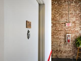 The Downtown Urban Loft - 8