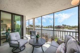 Renovated Coastal Oasis with Stunning Bay and Gulf Views - Naples - 2
