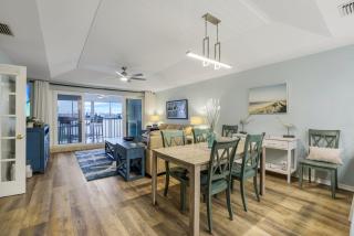 Coastal Retreat—Stunning Water Views—Just Steps to the Beach - Naples - 5