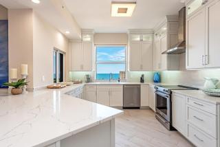 Experience the Ultimate Vacation at Regatta - Naples - 5