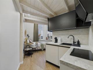 Bright Loft Studio in Old Town Riga - Rīga - 6