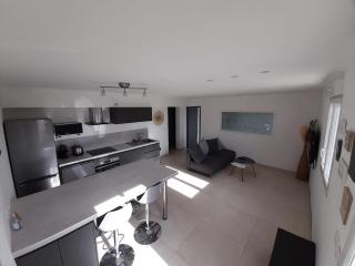 Appartement rez-de-jardin - Ceyreste - 4