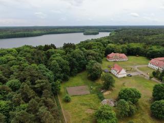 Gospodarstwo nad jeziorem - Załom - 9