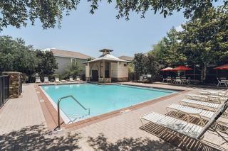 Salty Rose Inn: Rosemary Beach Home w Porch Firepit Pool Access - Rosemary Beach - 9