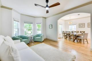 Salty Rose Inn: Rosemary Beach Home w Porch Firepit Pool Access - 3