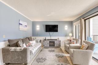 Steps to Shore Family Retreat in Myrtle Beach - Myrtle Beach - 0