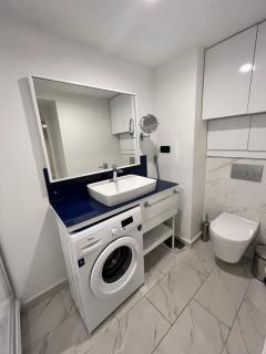 Feel Batumi Apart Hotel - 4
