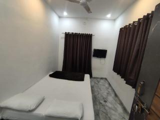 Shree Shiv bhakt niwas - Tuljapur - 5