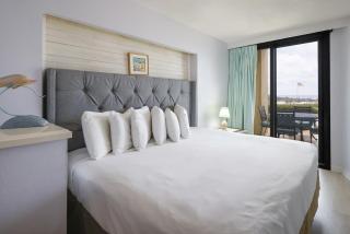 Phoenix III 3002 condo - 0