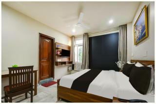 HOTEL VENKATA PALACE Near Ramjanam Bhoomi - Temple - Fully Air Hotel - Ayodhya - 4
