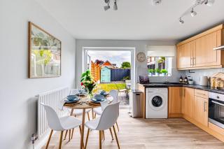 Modern 2BR with Parking EV Charger - Marston Moretaine - 9