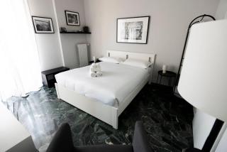 Contrasti - Black & White - Mailand - 0