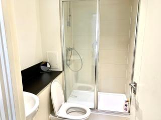 London Excel 2 Bedrooms 2 Bath, Parking, Supper Wifi, Dockland, O2 Arena, Cable Car - 3