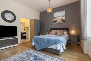 Tenby Studio Apartment - Stroll to Beach and Town - Tenby - 0