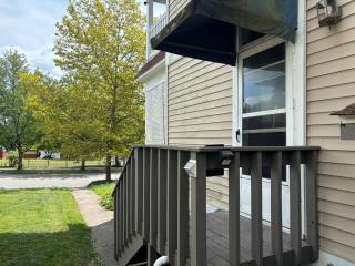 2nd Floor suite, close to ISU, Mill, & downtown - Terre Haute - 6