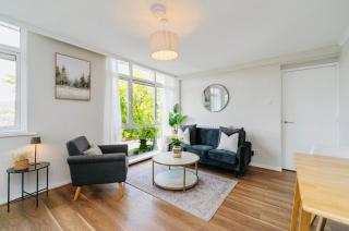 Sleek 2 Bedroom Apartment - Belfast - 0