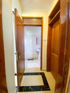Keisha Luxury Furnished Apartment Bukoto - Kampala - 1