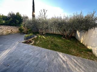 Rez de jardin tout équipé - Salindres - 9