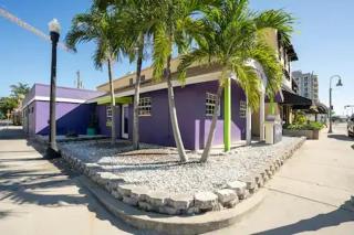 My Purple House Free Parking - 3