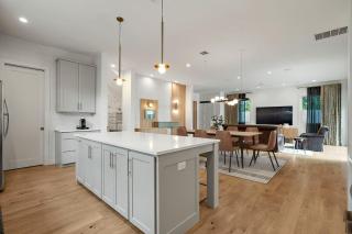 SoCo Oasis - 4BR, Pool, Gym, Fire Pit, DT ATX - Austin - 1