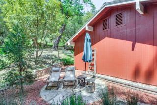 Hike, Boat and More Cabin with Hot Tub in Ahwahnee! - Ahwahnee - 9