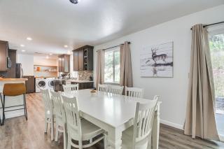 Hike, Boat and More Cabin with Hot Tub in Ahwahnee! - Ahwahnee - 8
