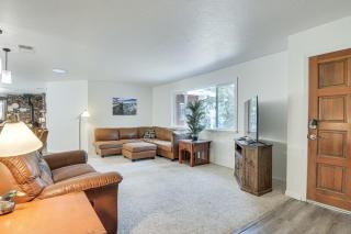Hike, Boat and More Cabin with Hot Tub in Ahwahnee! - Ahwahnee - 7
