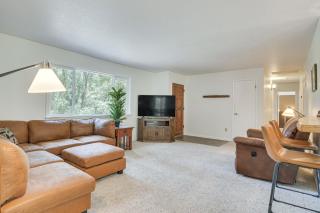Hike, Boat and More Cabin with Hot Tub in Ahwahnee! - Ahwahnee - 6