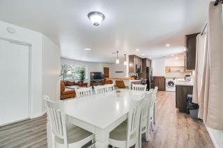 Hike, Boat and More Cabin with Hot Tub in Ahwahnee! - Ahwahnee - 4