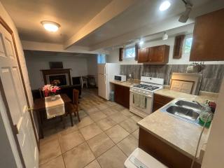 Charming lower-level suite close to ISU & downtown - Terre Haute - 0