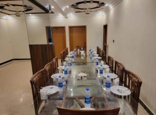 1 bedroom with 2 bed available in 5000 - Karachi - 4