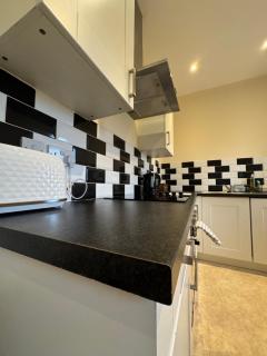 Cozy 1-Bed, Steps from Preston Station - Moffat - 8