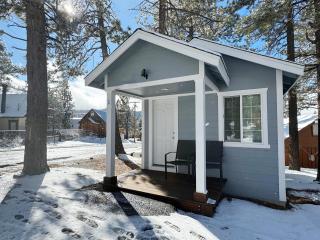 Baby Bear - A delightful studio style property in the perfect central location! - Big Bear Lake - 2