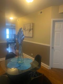 Luxury 3BR, 1BA-5mins from Hyde Park - Chicago - 4