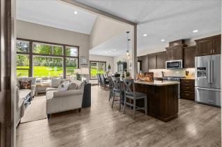 Winston's Luxurious Retreat - Coeur d'Alene - 1