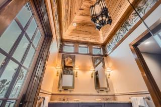 Casa Delfino - Savor Old World Charm with a Lush Poolside Retreat - 2