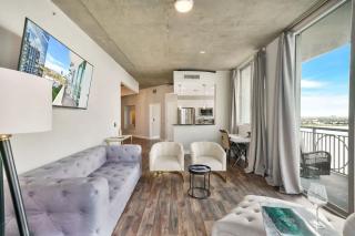The Edge - Modern High-Rise Living with Wraparound Balcony - West Palm Beach - 3