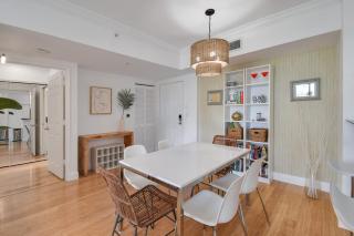 Palm Penthouse - Bright Designer Penthouse in the Heart of CityPlace - 4