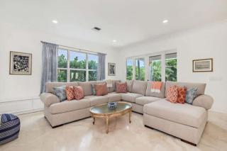 Gregory Place - Dine Alfresco by the Pool in South End Sophistication - West Palm Beach - 5