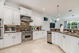 Gregory Place - Dine Alfresco by the Pool in South End Sophistication - 2