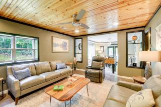 Creekside Retreat with Mtn Views in Lambsburg! - - 4